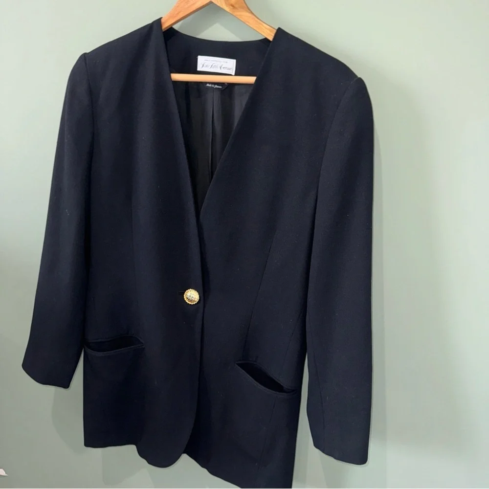 Vintage Saks Fifth Avenue Black Blazer Jacket Womens 8 Wool Blend Gold Button
